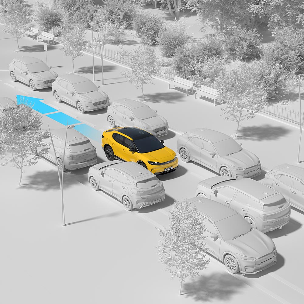 Veículo Ford em azul a navegar no trânsito, destacando a funcionalidade de assistência à marcha-atrás do automóvel.
