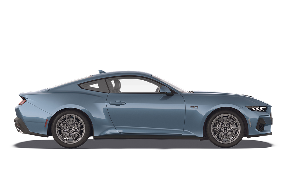 Ford Mustang azul-vapor, parte da gama de carros desportivos Ford.