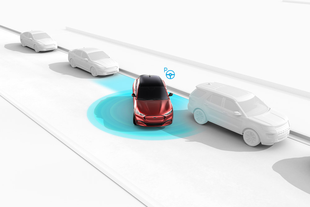 Estacionar e circular é mais fácil graças à tecnologia do Ford Transit Courier