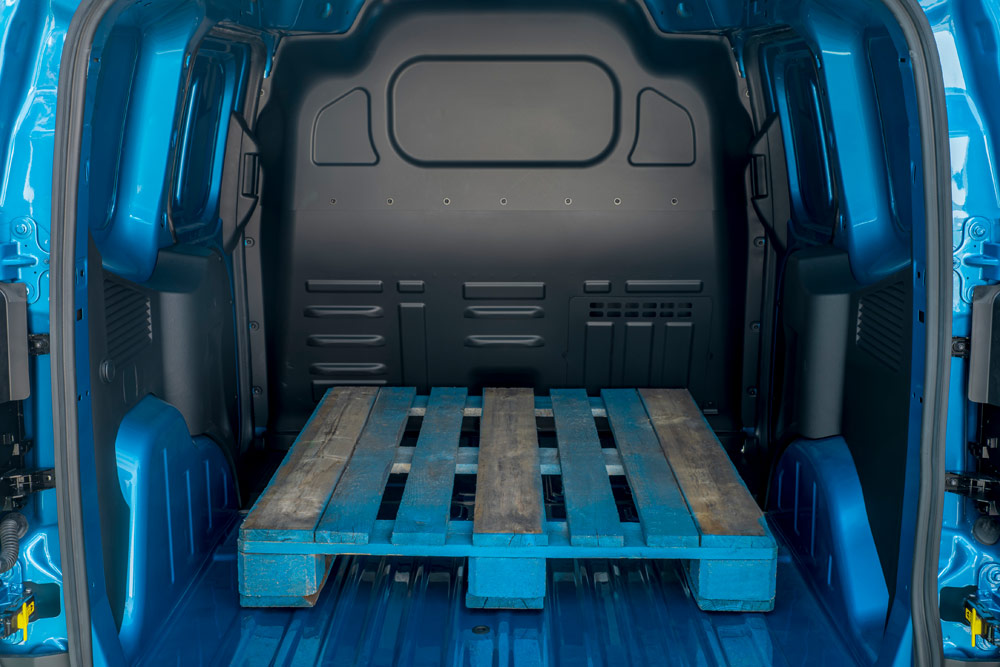 Ford E-Transit Courier Espaço de carga traseiro